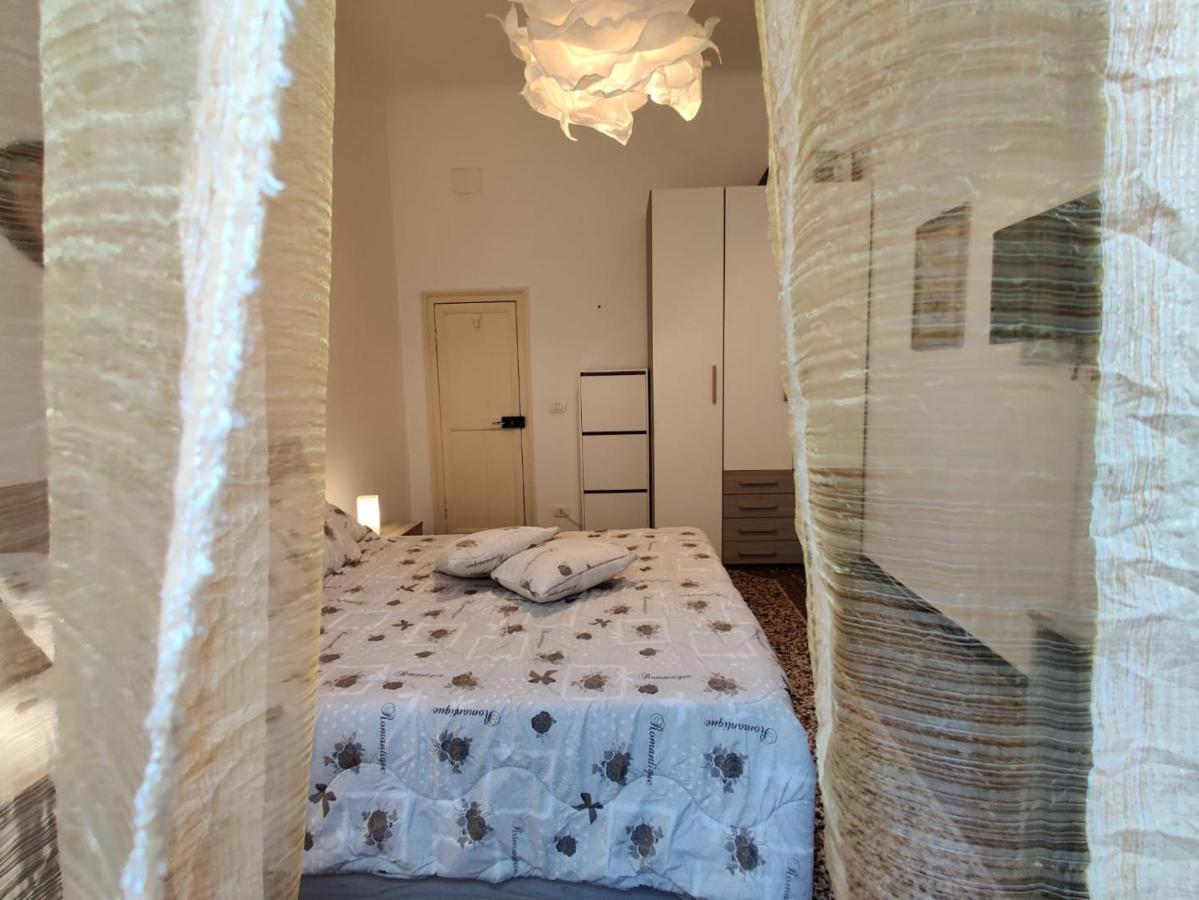 Wow Home - 175 Mq - Posteggio Privato - Davanti Porto Traghetti - Fino A 10 Posti Letto Genoa Ngoại thất bức ảnh