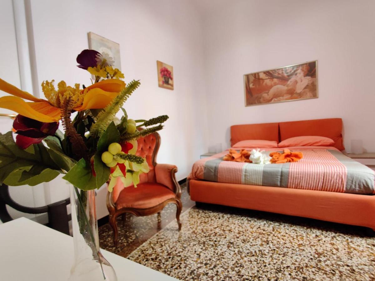 Wow Home - 175 Mq - Posteggio Privato - Davanti Porto Traghetti - Fino A 10 Posti Letto Genoa Ngoại thất bức ảnh