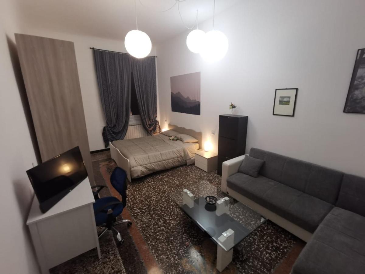 Wow Home - 175 Mq - Posteggio Privato - Davanti Porto Traghetti - Fino A 10 Posti Letto Genoa Ngoại thất bức ảnh