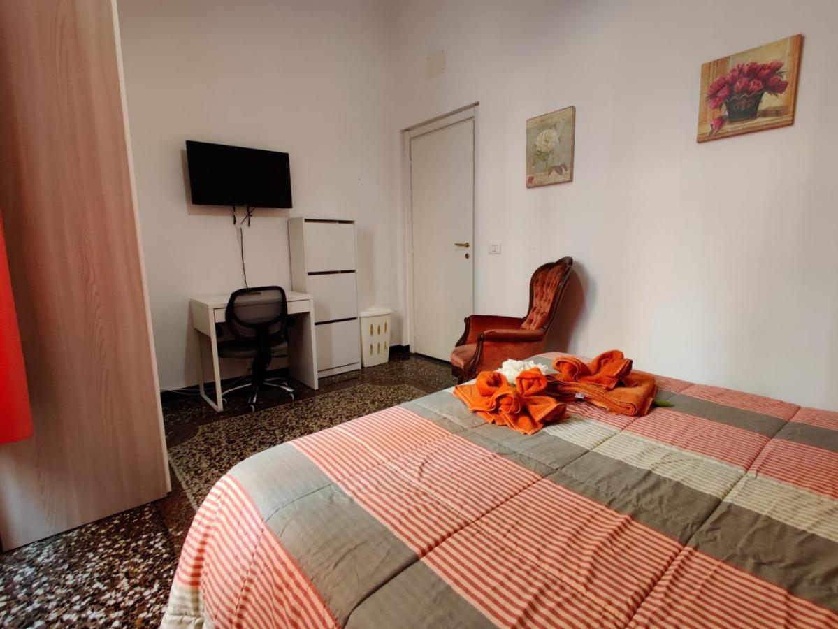 Wow Home - 175 Mq - Posteggio Privato - Davanti Porto Traghetti - Fino A 10 Posti Letto Genoa Ngoại thất bức ảnh