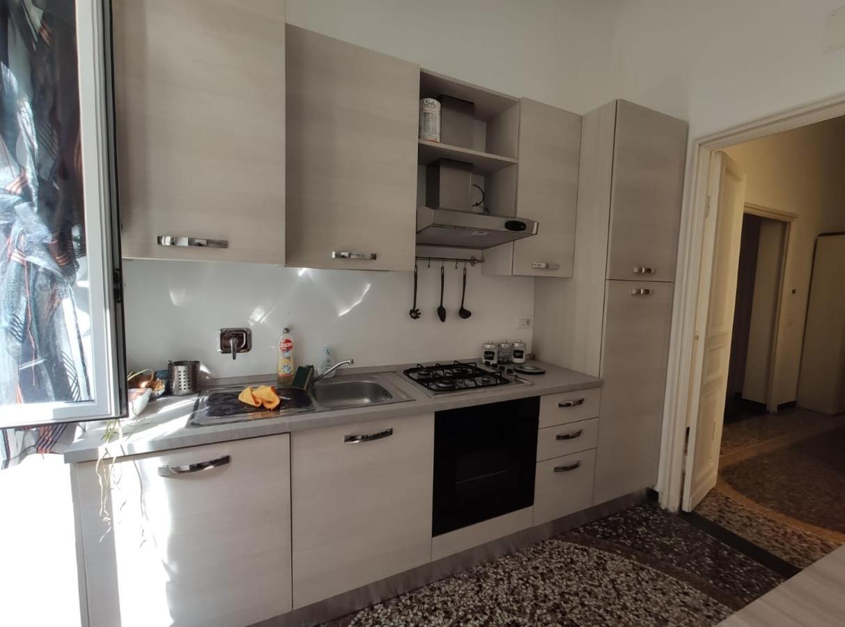 Wow Home - 175 Mq - Posteggio Privato - Davanti Porto Traghetti - Fino A 10 Posti Letto Genoa Ngoại thất bức ảnh