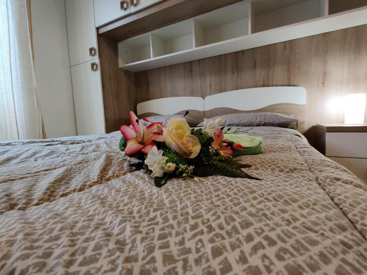 Wow Home - 175 Mq - Posteggio Privato - Davanti Porto Traghetti - Fino A 10 Posti Letto Genoa Ngoại thất bức ảnh