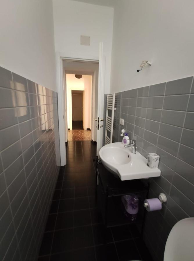 Wow Home - 175 Mq - Posteggio Privato - Davanti Porto Traghetti - Fino A 10 Posti Letto Genoa Ngoại thất bức ảnh